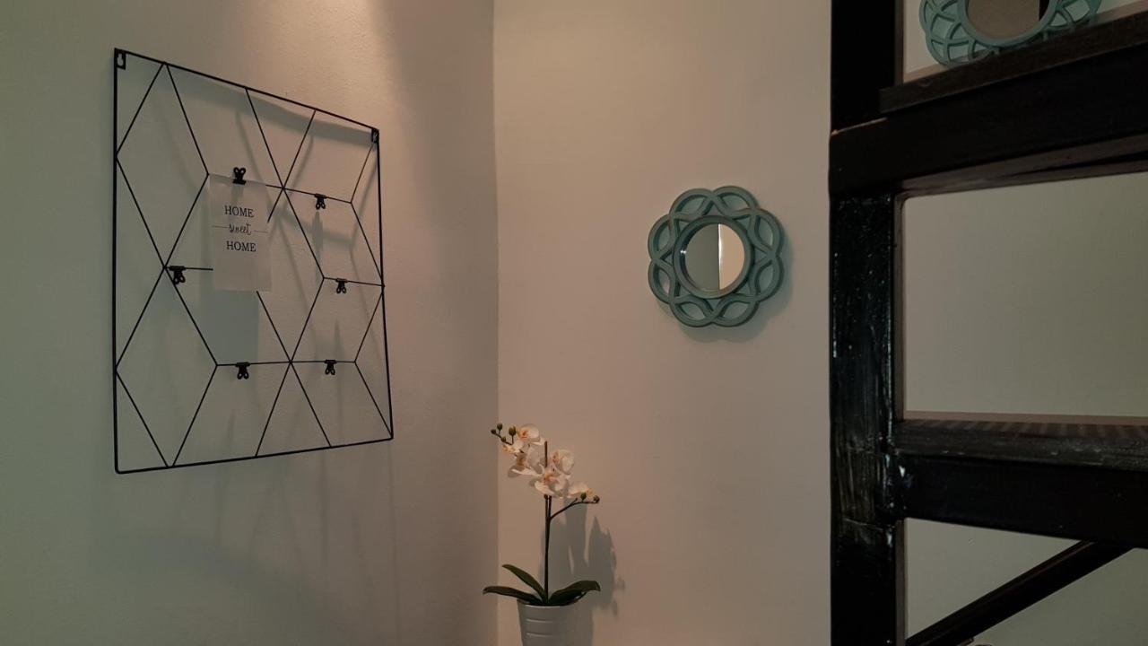Boutique Ii. Apartment เอ็กเกอร์ ภายนอก รูปภาพ